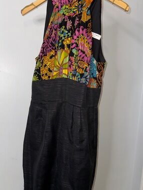 Trina Turk Women’s Halter Dress Size 6 perfect condition